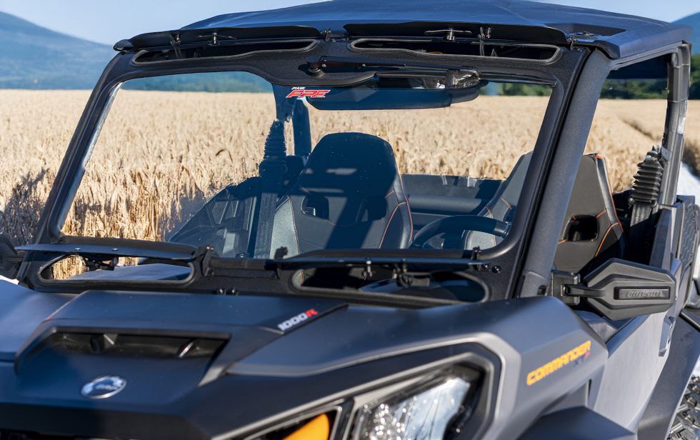 Can-Am Commander 2021-2026 Pro Series Glass Front Windshield – view 2