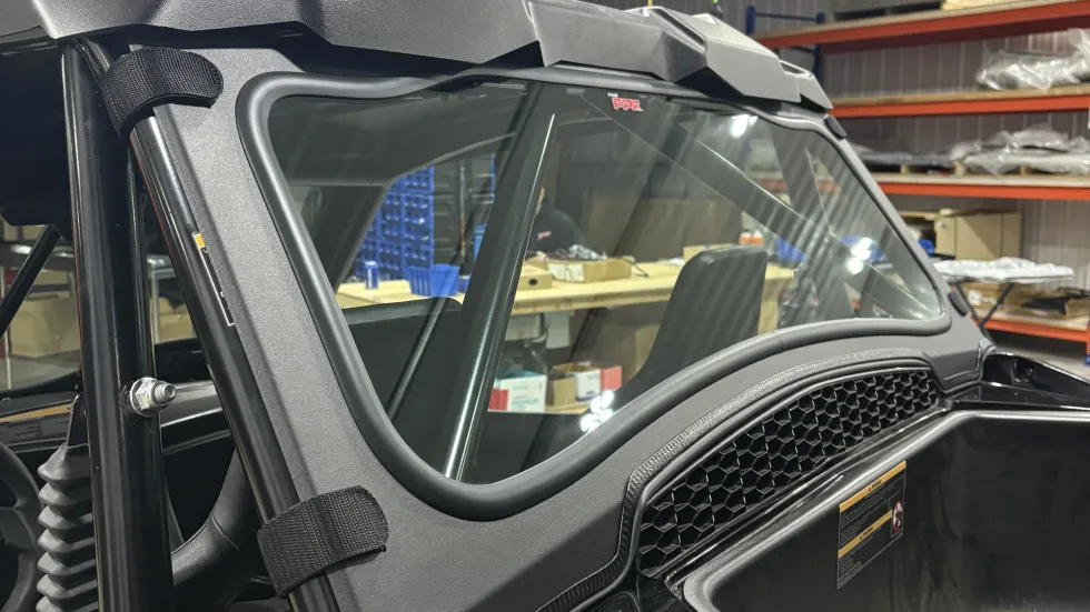 Arctic Cat Wildcat xx 1000 2018-2026 Glass Rear Windshield – view 4